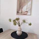 Διαμέρισμα Bjoerktorpet Och Soltorpet Lepplax