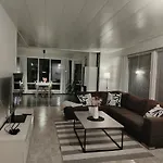 Διαμέρισμα Bjoerktorpet Och Soltorpet *